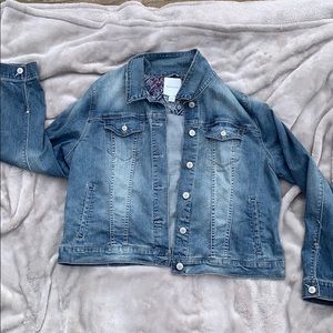 Light wash jean jacket